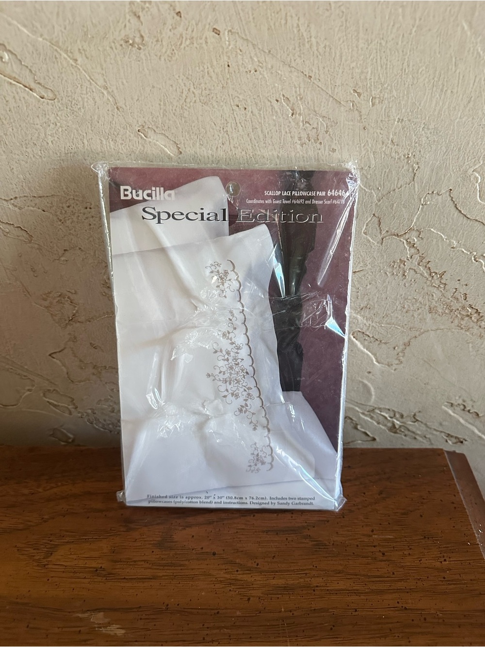 Vintage BUCILLA Special Edition Scallop Lace Stamped Pillowcases Embroidery NEW